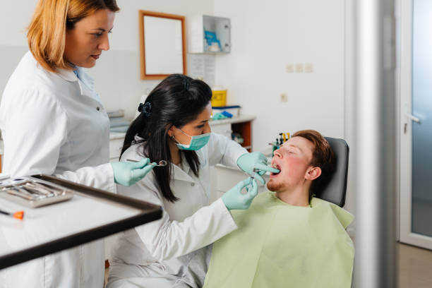 Best Holiday Emergency Dentist in Crest Hl, IL